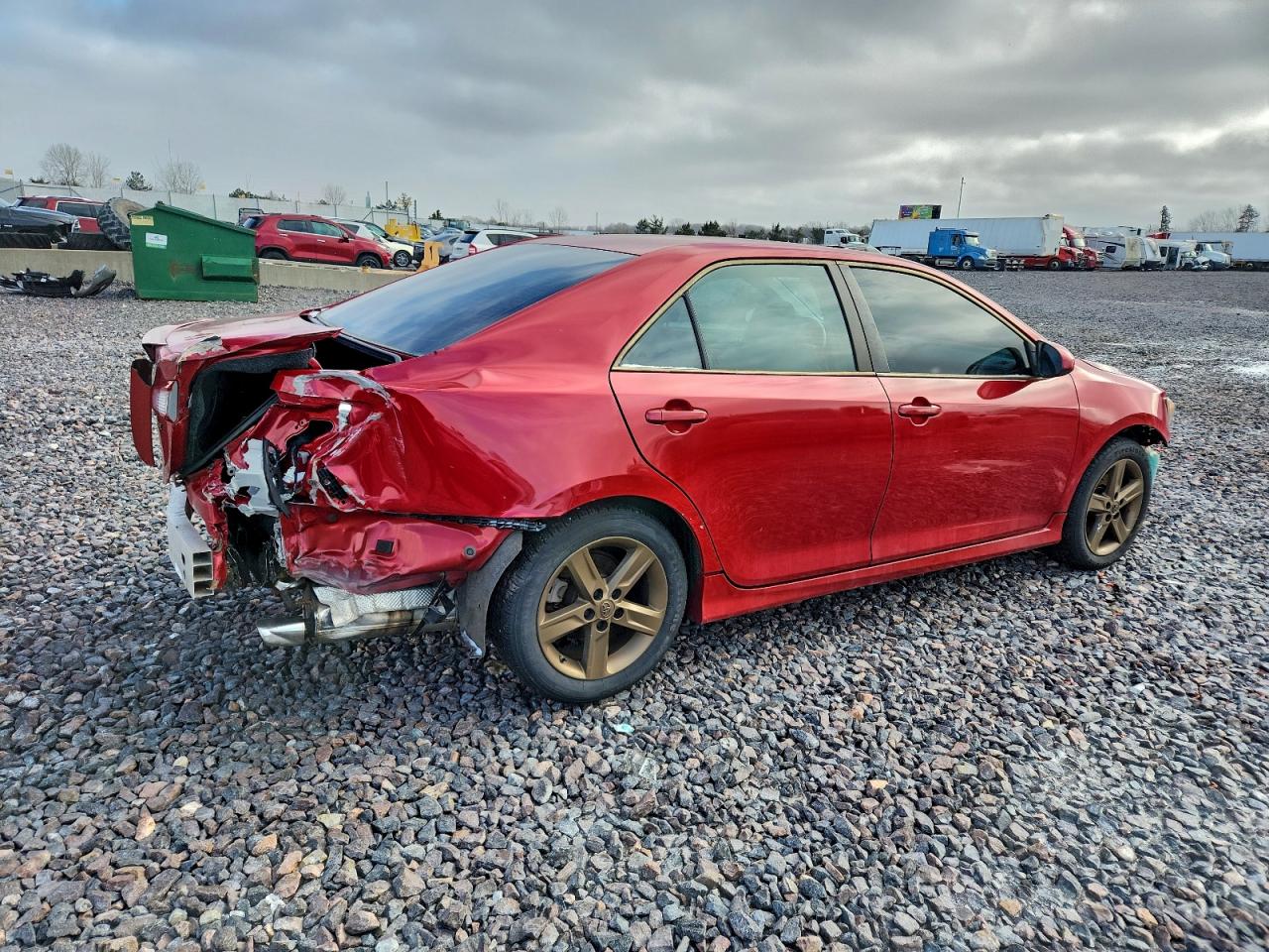 2013 TOYOTA CAMRY L photo 3