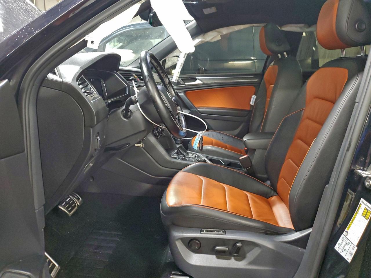 2020 VOLKSWAGEN TIGUAN SEL PREMIUM R-LINE photo 13