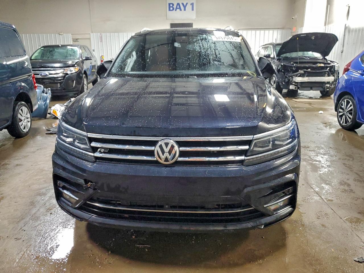 2020 VOLKSWAGEN TIGUAN SEL PREMIUM R-LINE photo 9