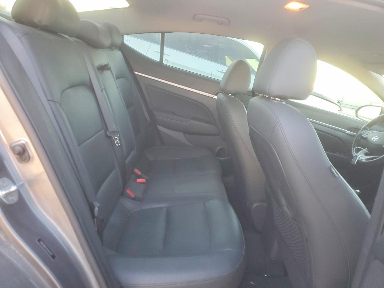 2020 HYUNDAI ELANTRA SEL photo 10