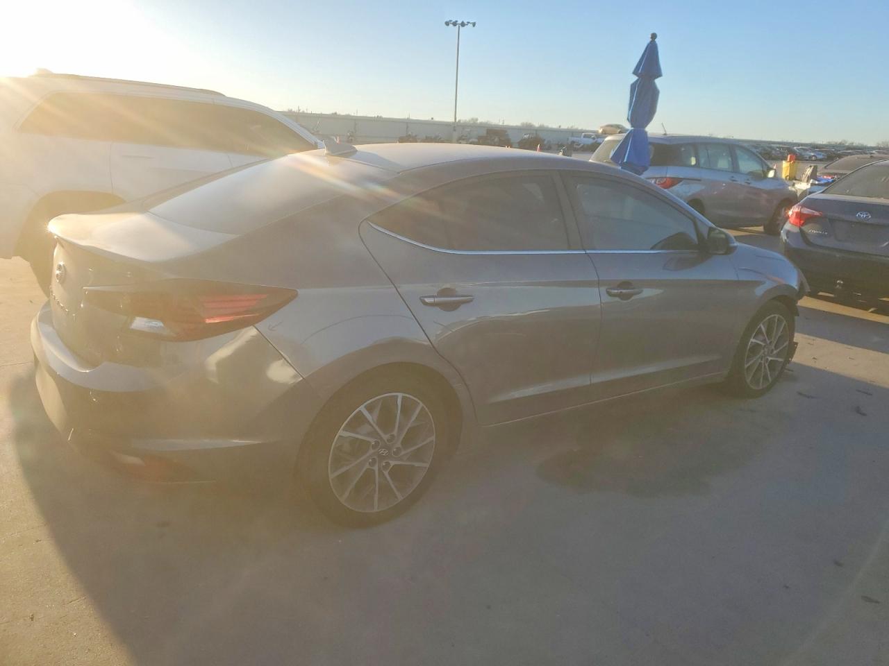 2020 HYUNDAI ELANTRA SEL photo 3