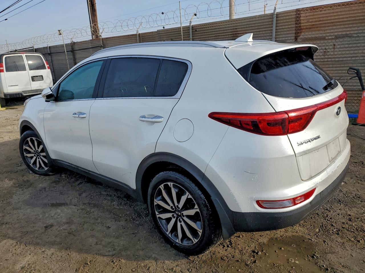 2019 KIA SPORTAGE EX photo 2