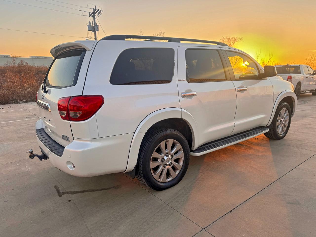 2014 TOYOTA SEQUOIA PLATINUM photo 4