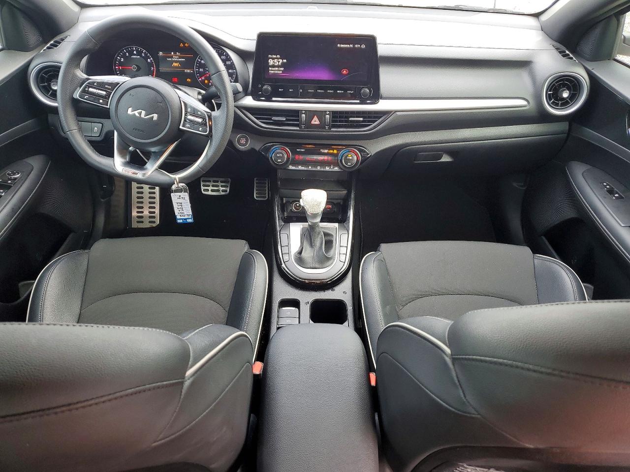 2024 KIA FORTE GT LINE photo 15