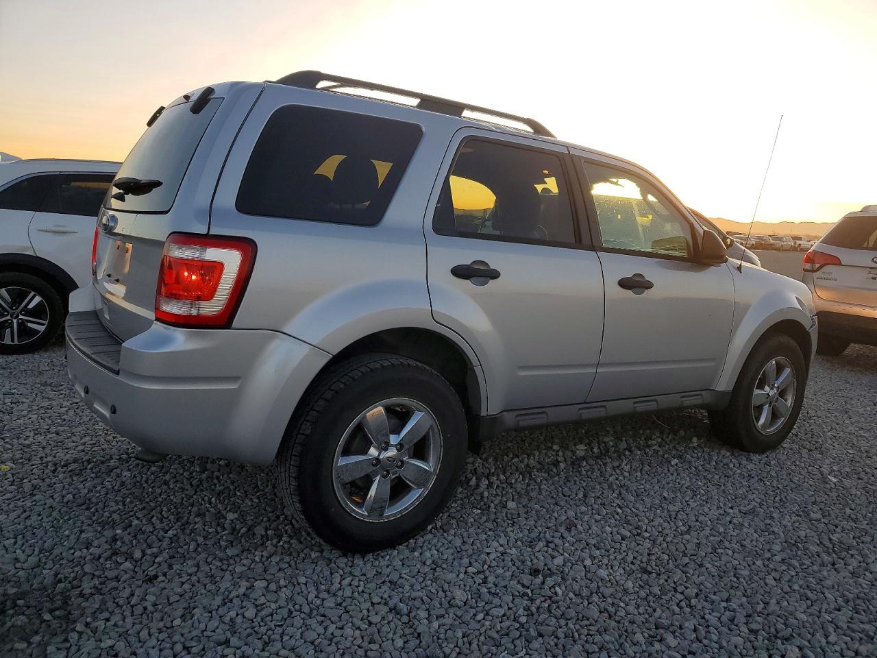 2012 FORD ESCAPE XLT photo 3