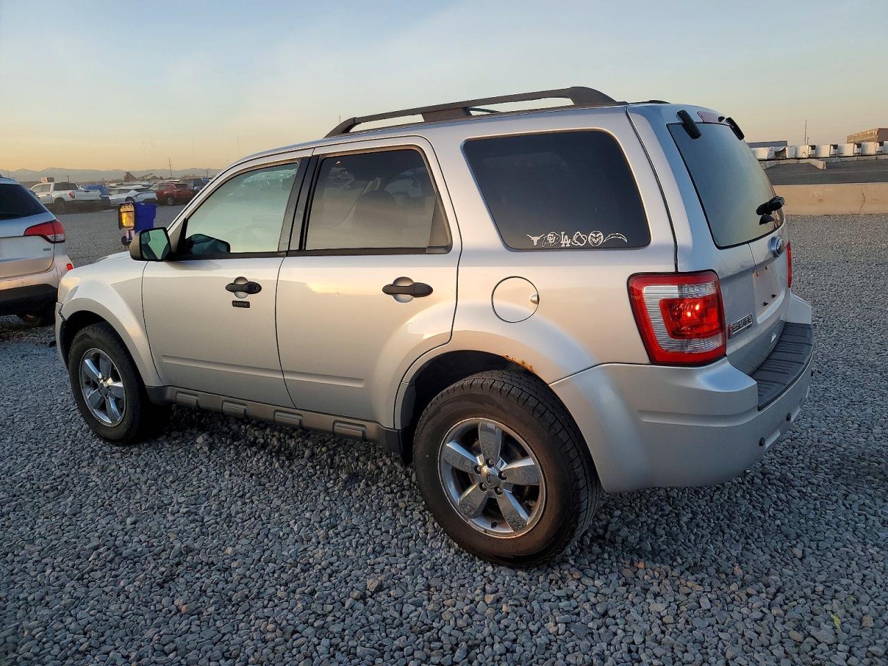 2012 FORD ESCAPE XLT photo 2