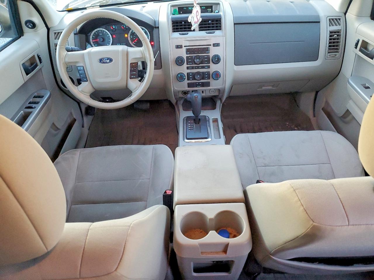 2012 FORD ESCAPE XLT photo 8