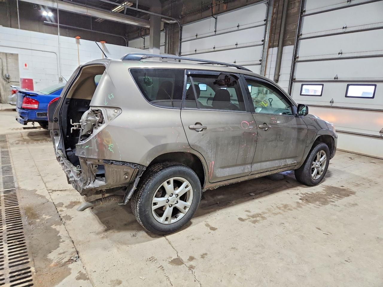 2012 TOYOTA RAV4 photo 3