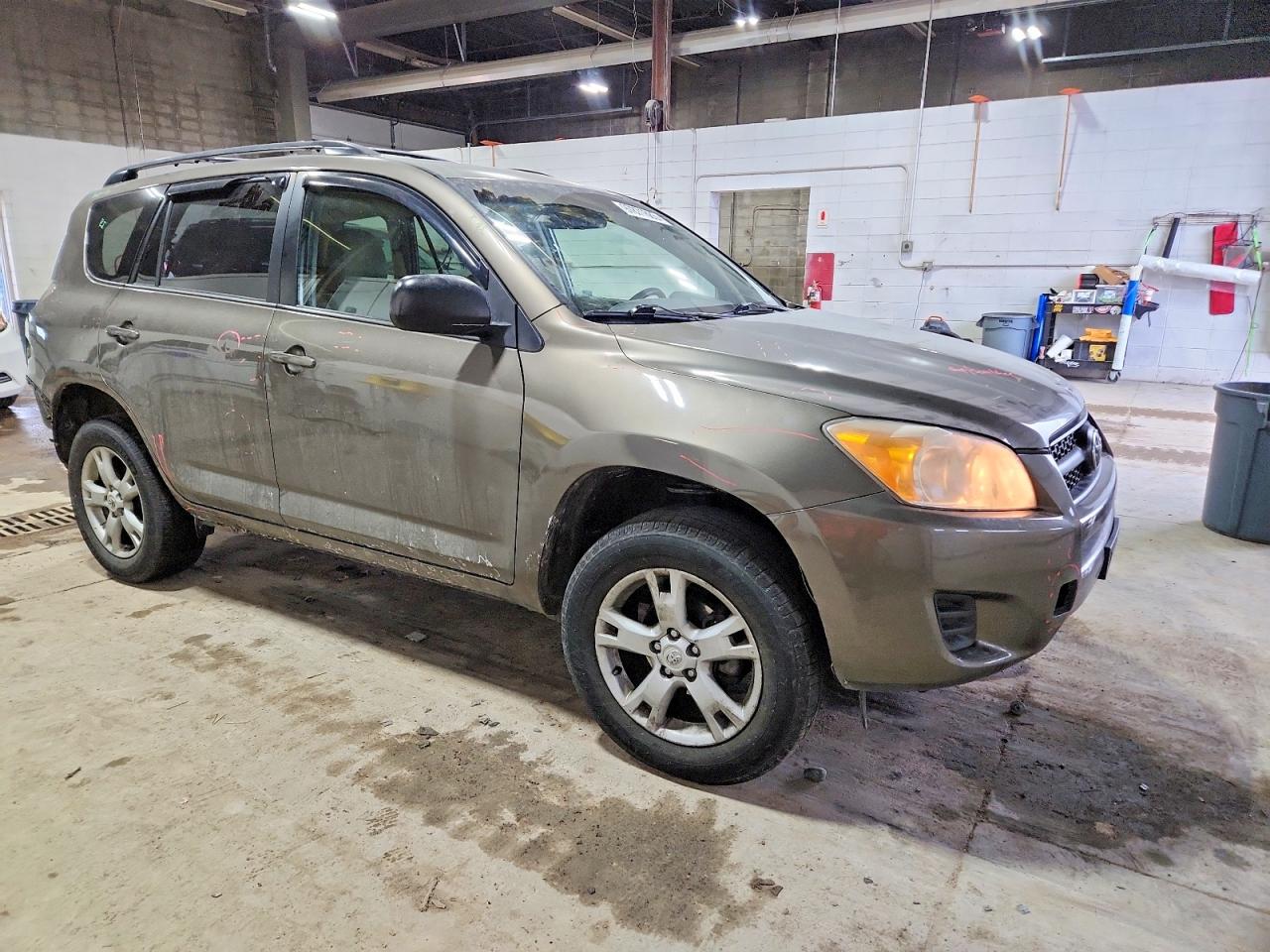 2012 TOYOTA RAV4 photo 4