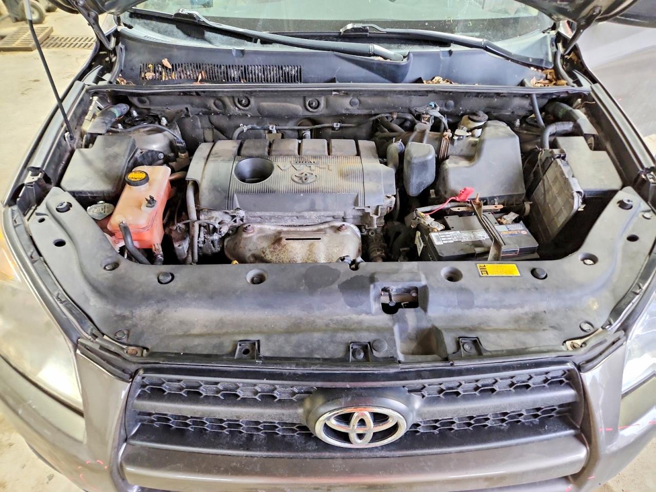 2012 TOYOTA RAV4 photo 12