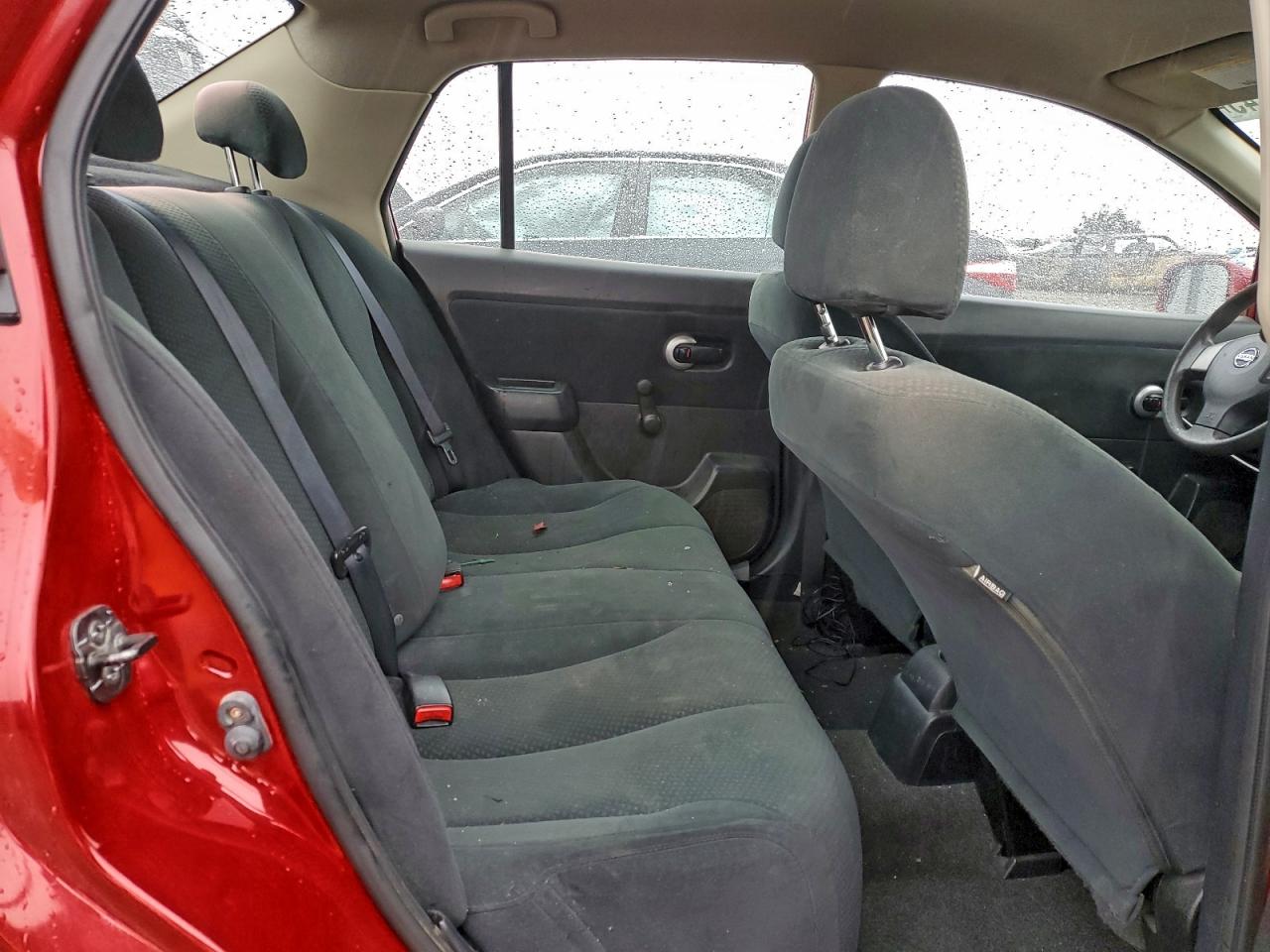 2011 NISSAN VERSA S photo 10