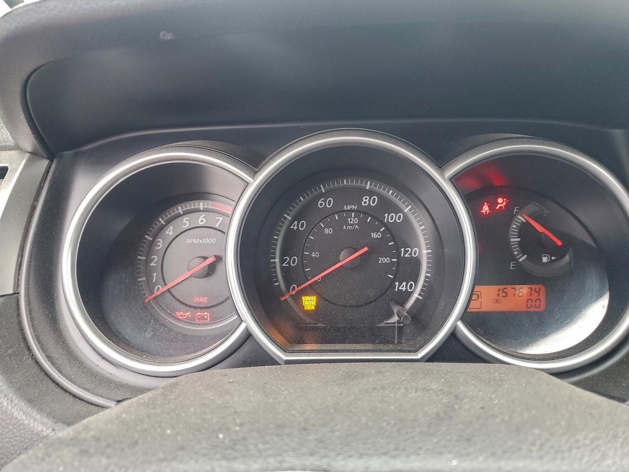 2011 NISSAN VERSA S photo 9