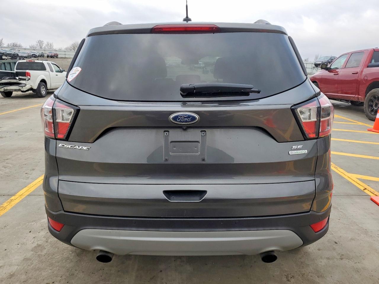 2017 FORD ESCAPE SE photo 6