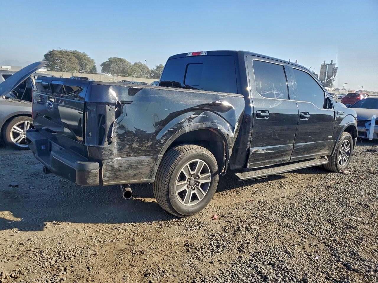 2015 FORD F150 SUPERCREW photo 3