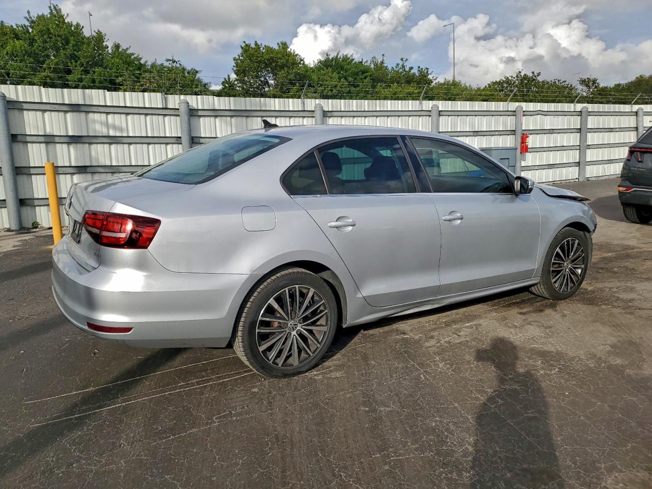 2016 VOLKSWAGEN JETTA SE photo 5