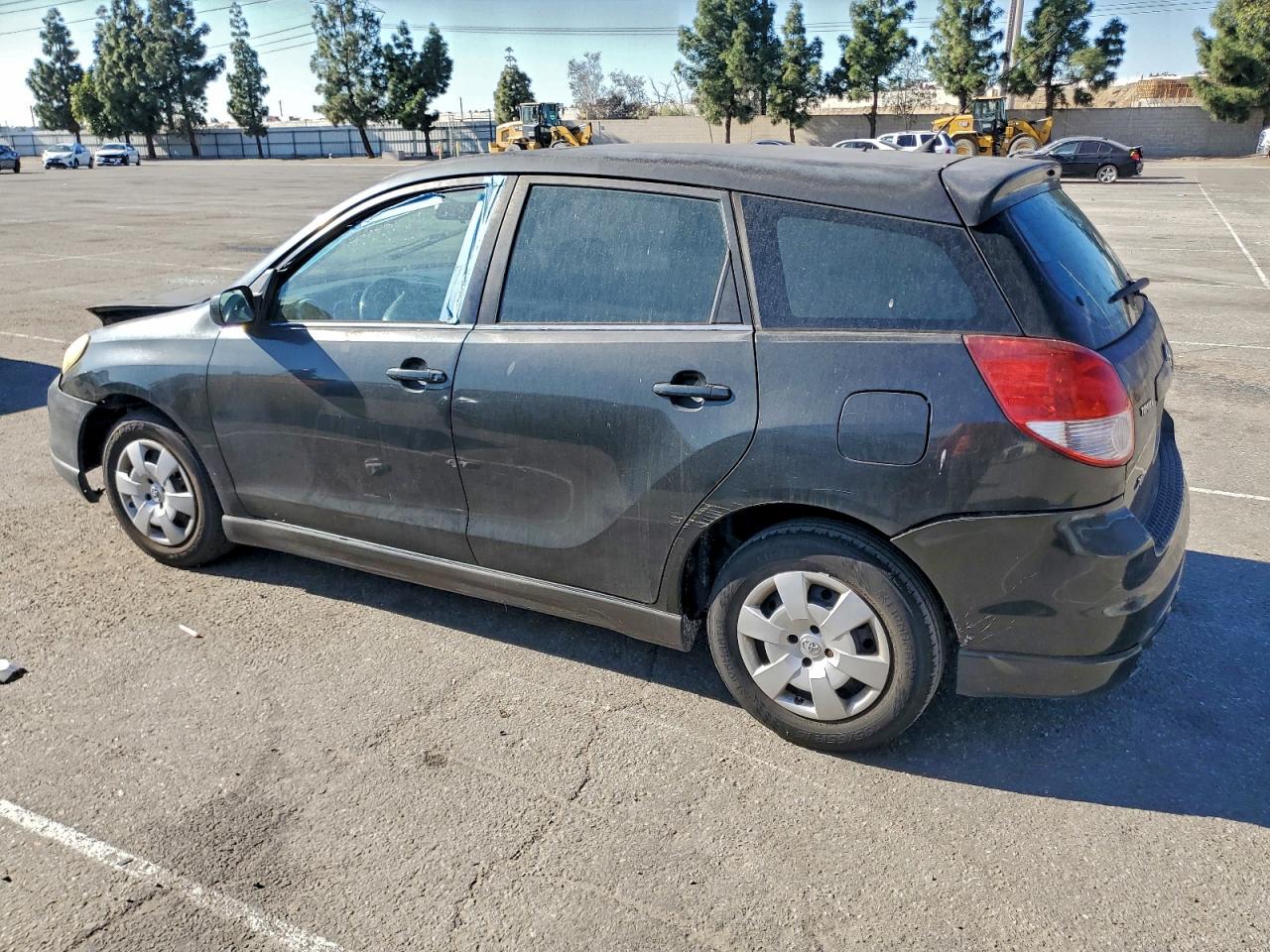 2005 TOYOTA COROLLA MATRIX XR photo 2