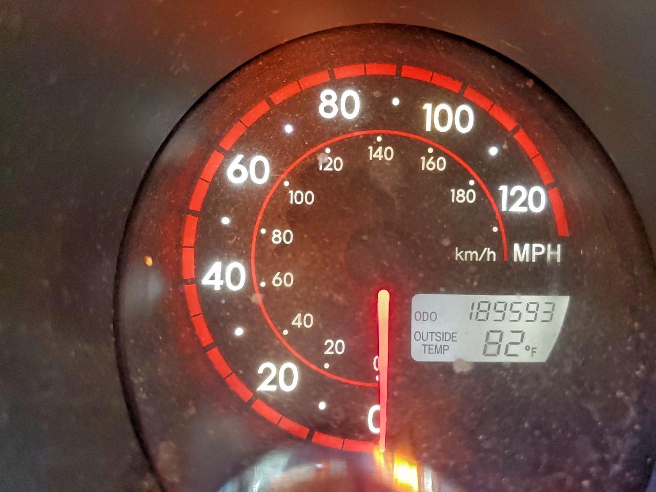 2005 TOYOTA COROLLA MATRIX XR photo 9