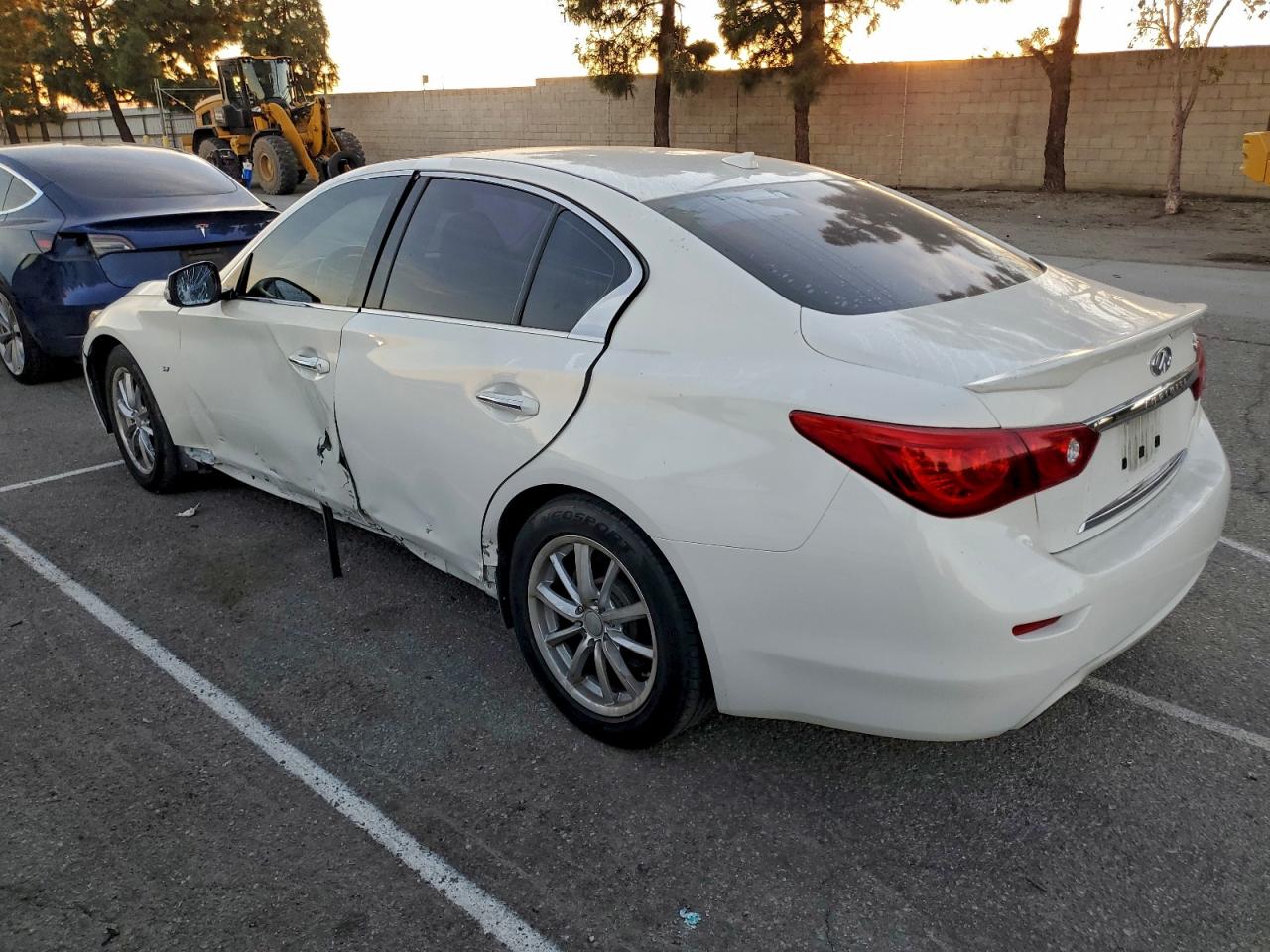 2015 INFINITI Q50 BASE photo 2