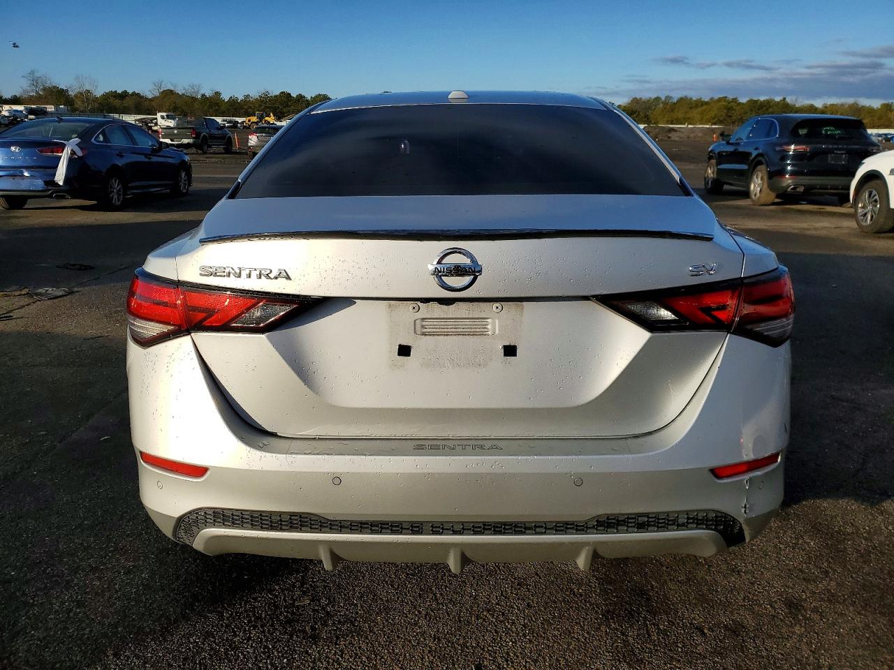 2022 NISSAN SENTRA SV photo 6