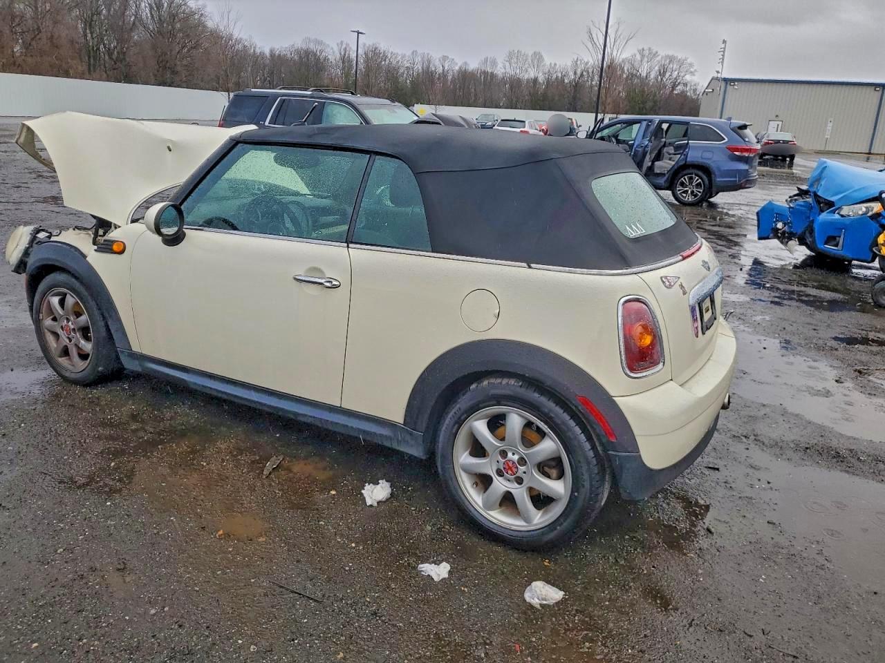 2009 MINI COOPER photo 2