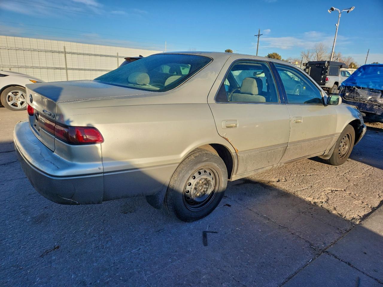1999 TOYOTA CAMRY LE photo 5
