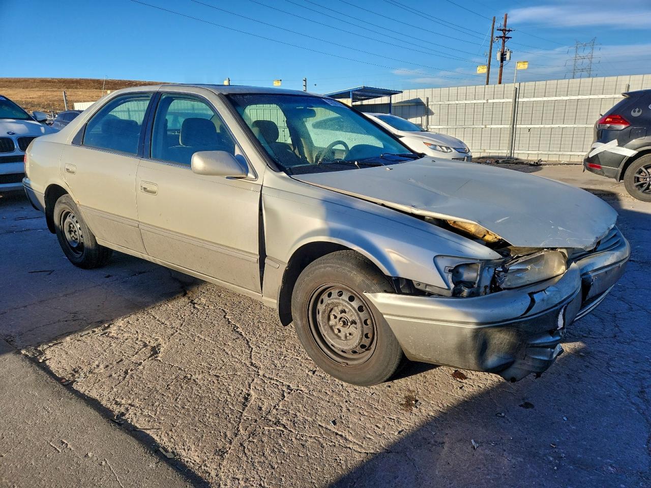 1999 TOYOTA CAMRY LE photo 7
