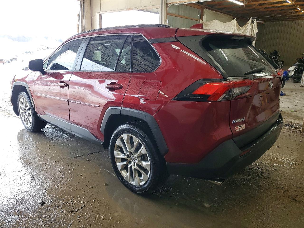 2019 TOYOTA RAV4 XLE PREMIUM photo 2