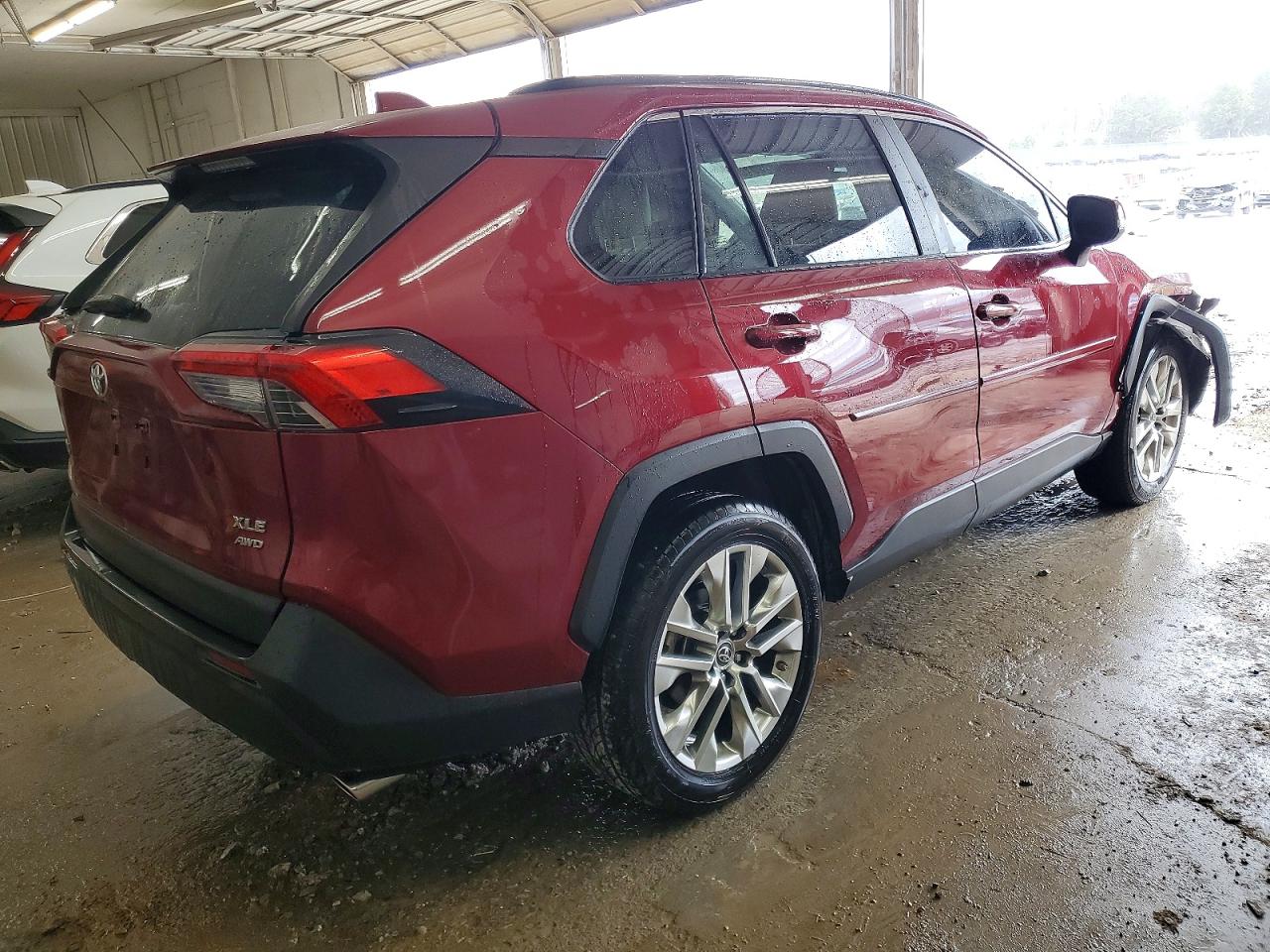 2019 TOYOTA RAV4 XLE PREMIUM photo 3