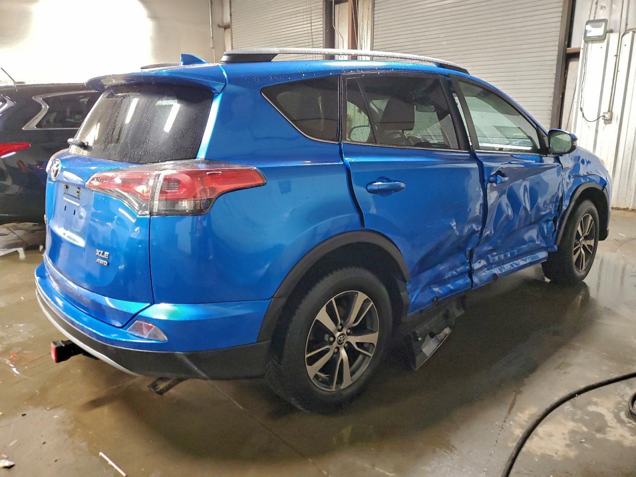 2018 TOYOTA RAV4 ADVENTURE photo 3