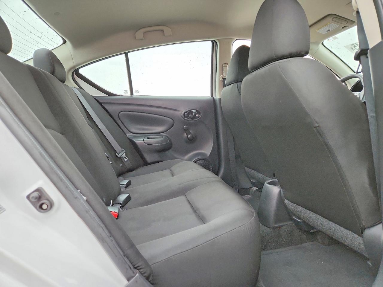 2019 NISSAN VERSA S photo 10