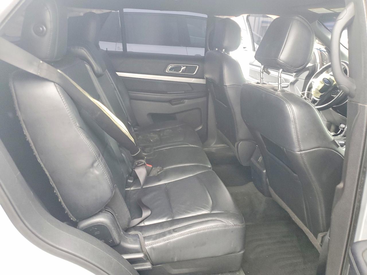 2016 FORD EXPLORER XLT photo 11