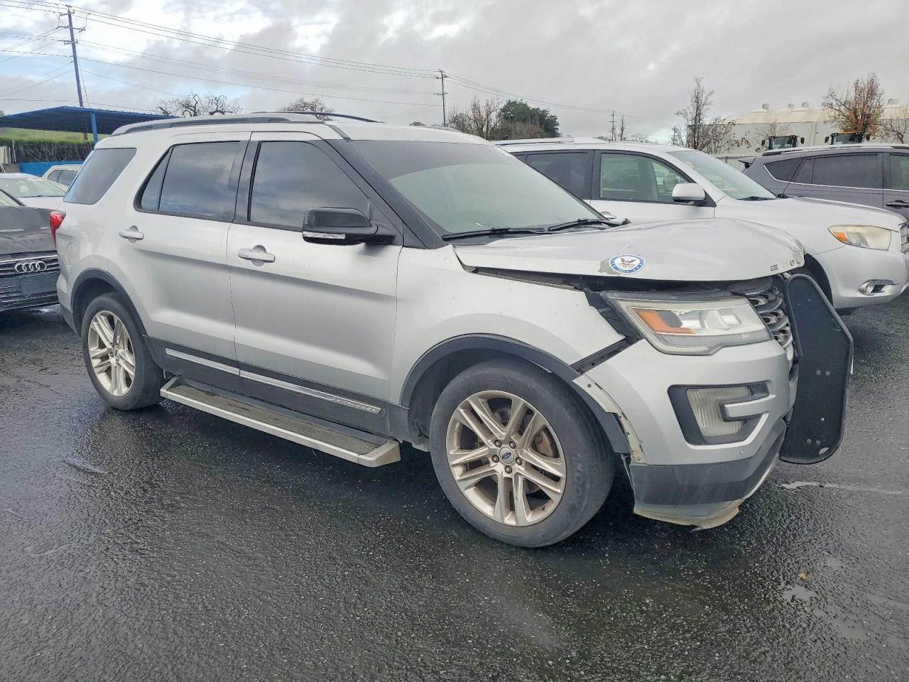 2016 FORD EXPLORER XLT photo 4