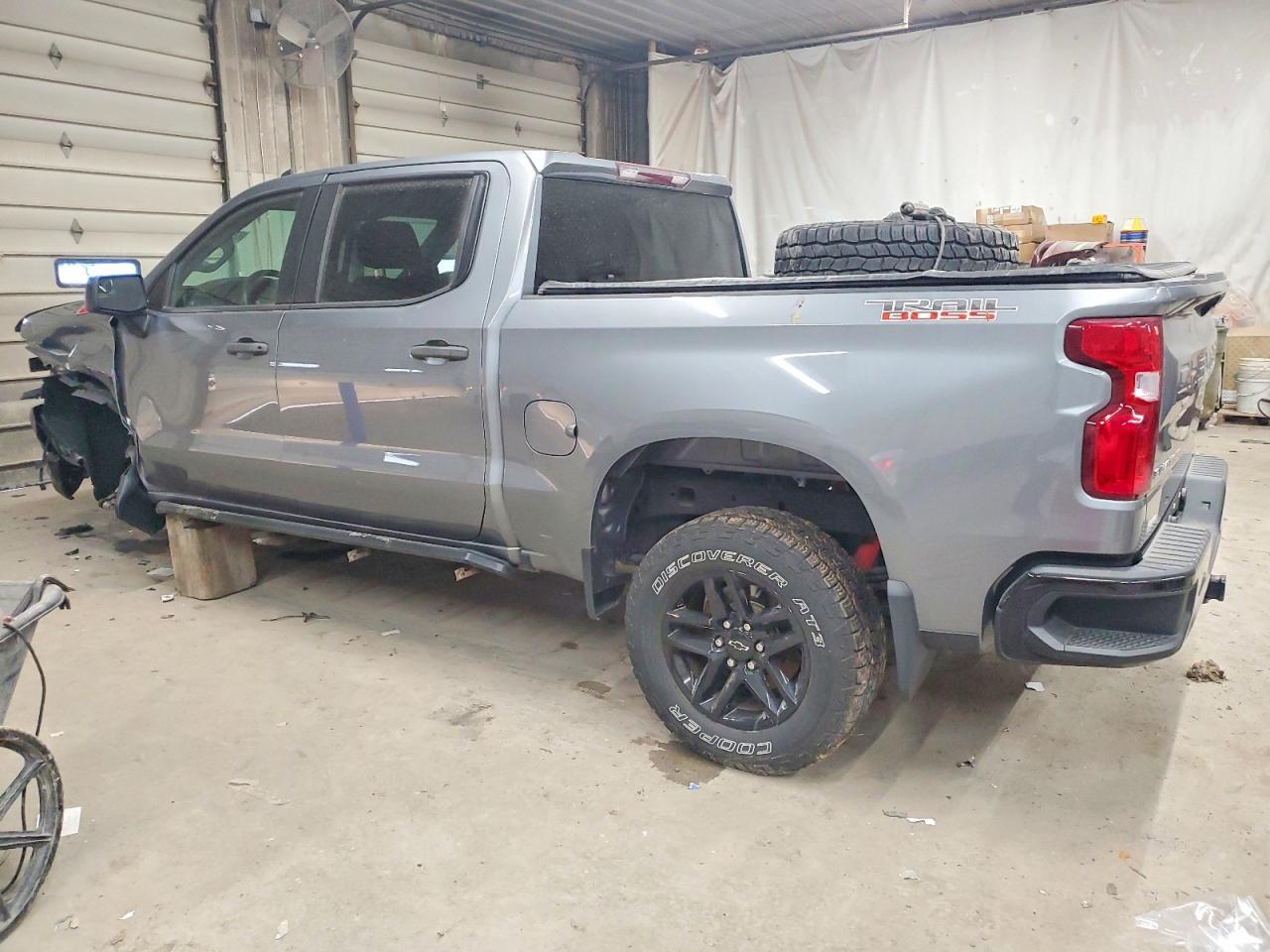 2019 CHEVROLET SILVERADO K1500 TRAIL BOSS CUSTOM photo 2