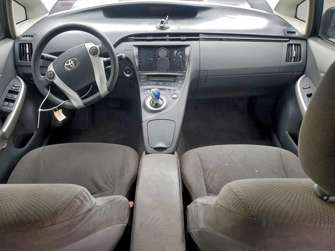 2010 TOYOTA PRIUS photo 8