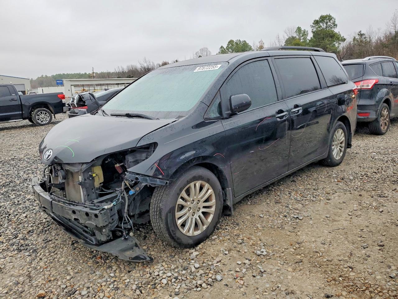 2015 TOYOTA SIENNA