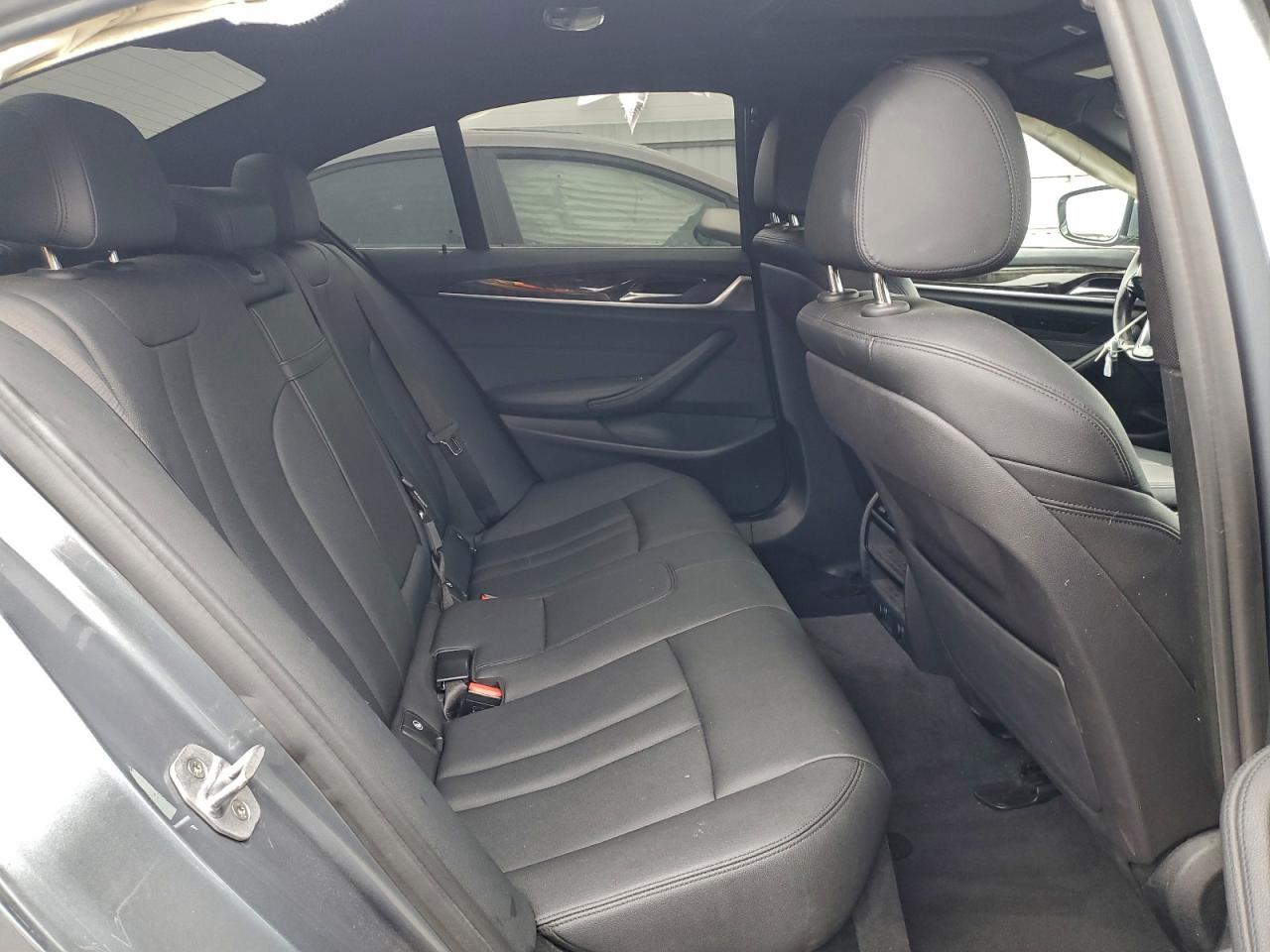 2017 BMW 530 I photo 10