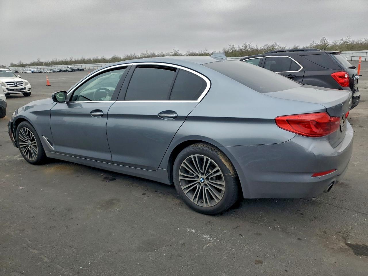 2017 BMW 530 I photo 2