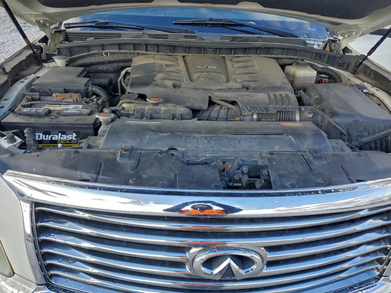 2011 INFINITI QX56 photo 12