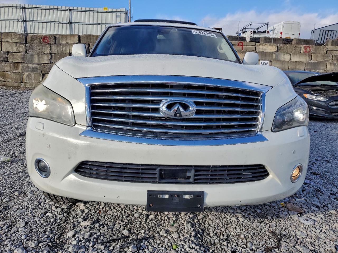 2011 INFINITI QX56 photo 5