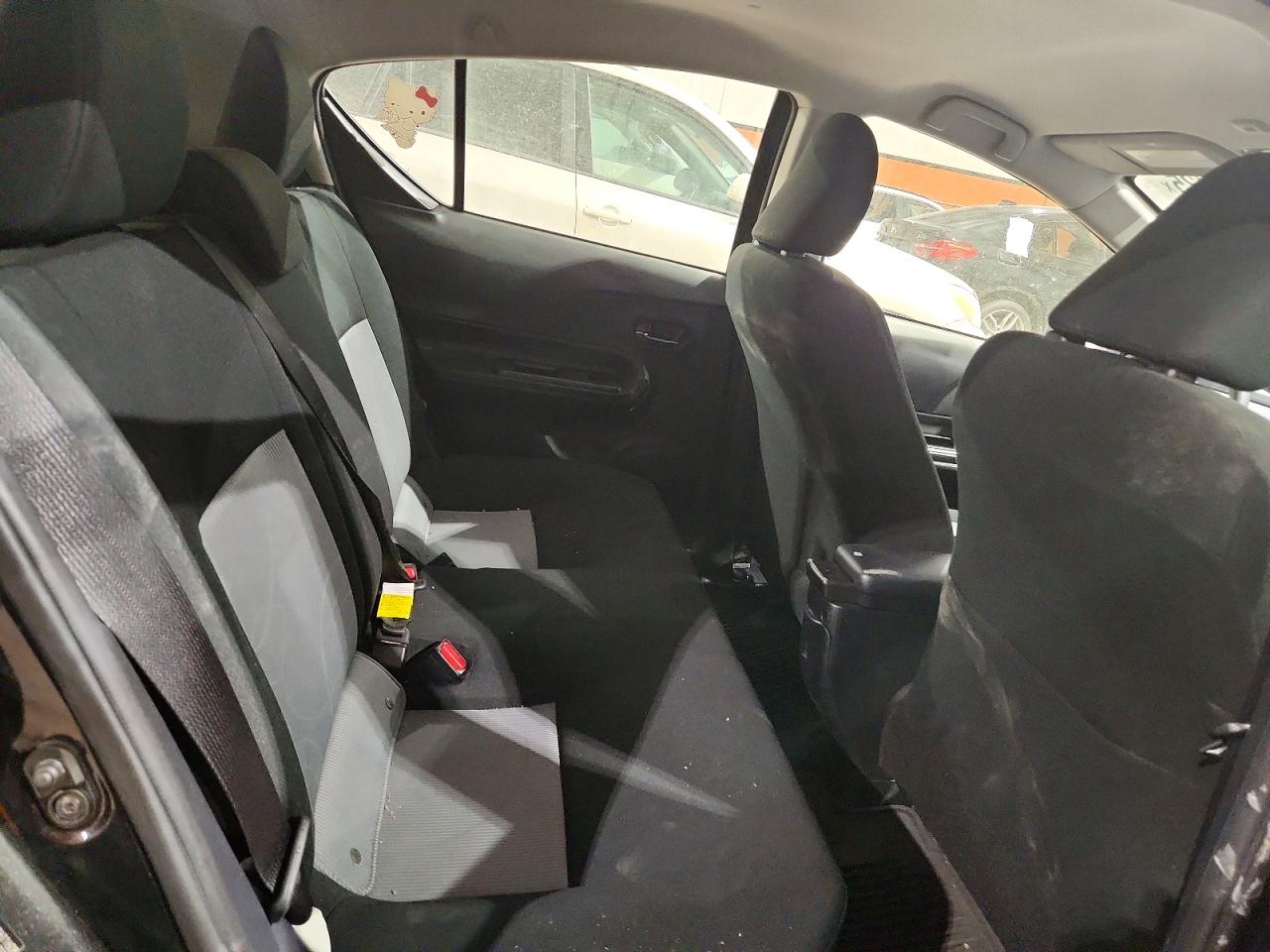 2018 TOYOTA PRIUS C photo 19