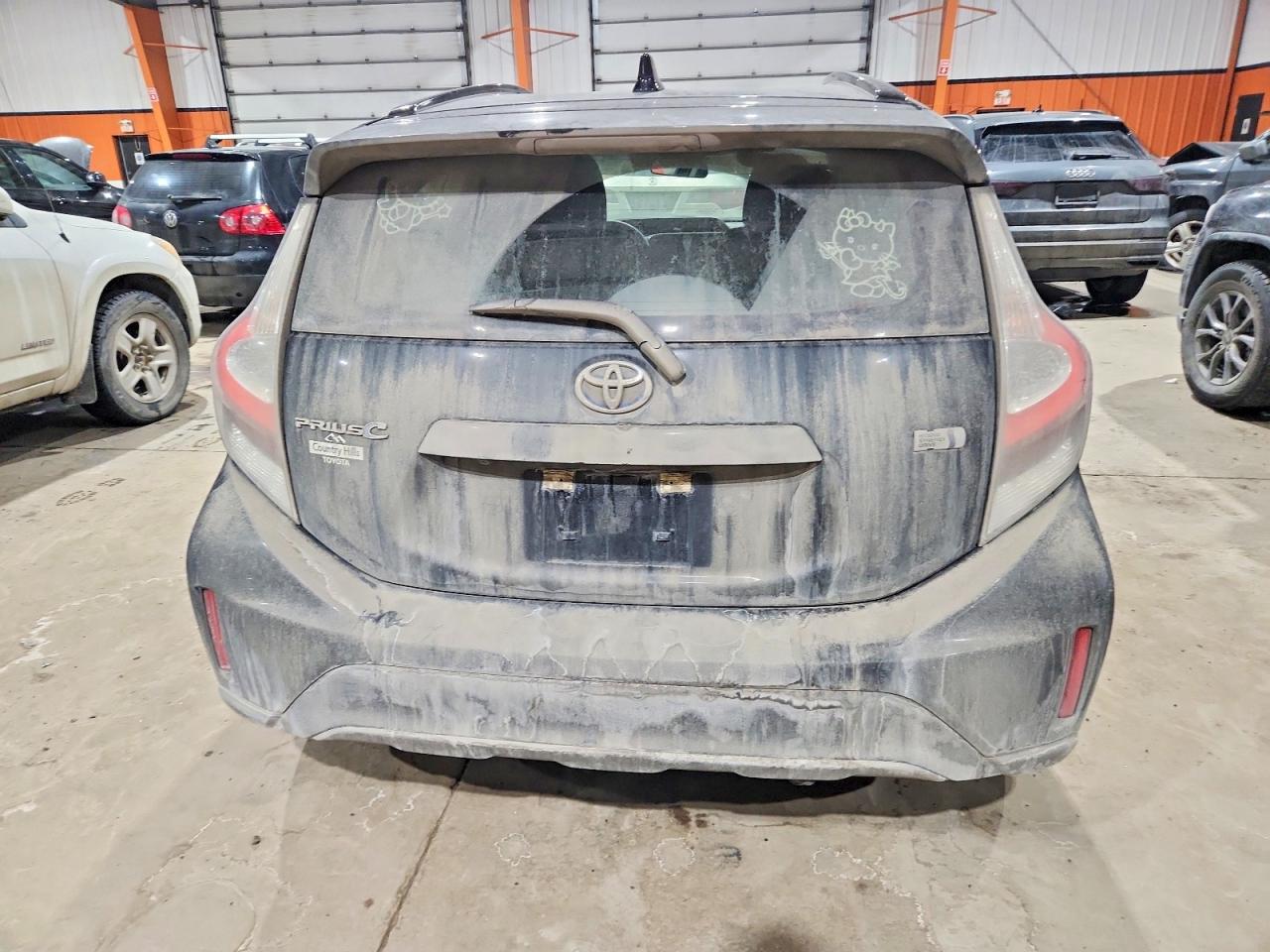 2018 TOYOTA PRIUS C photo 11
