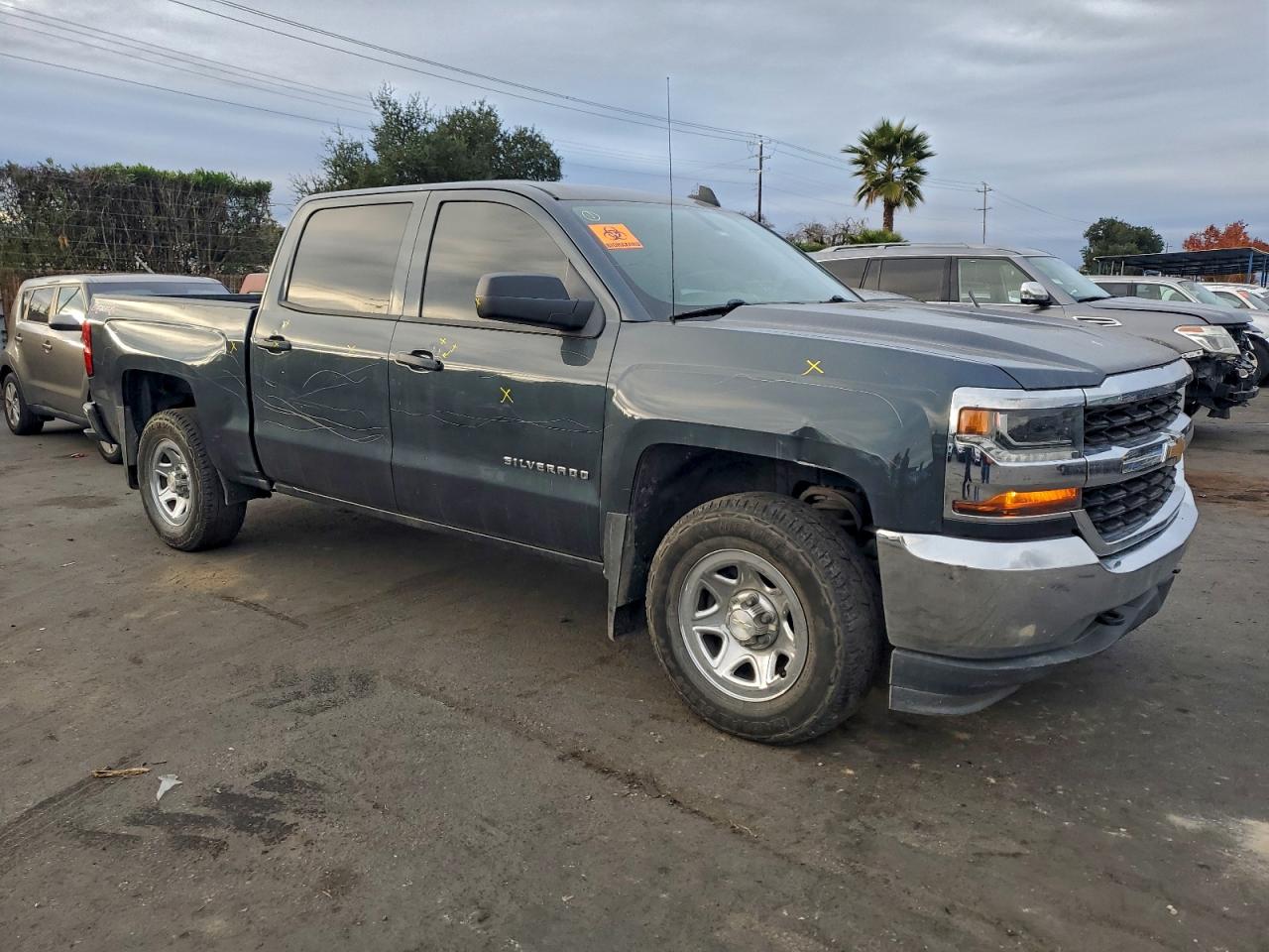 2017 CHEVROLET SILVERADO K1500 photo 4