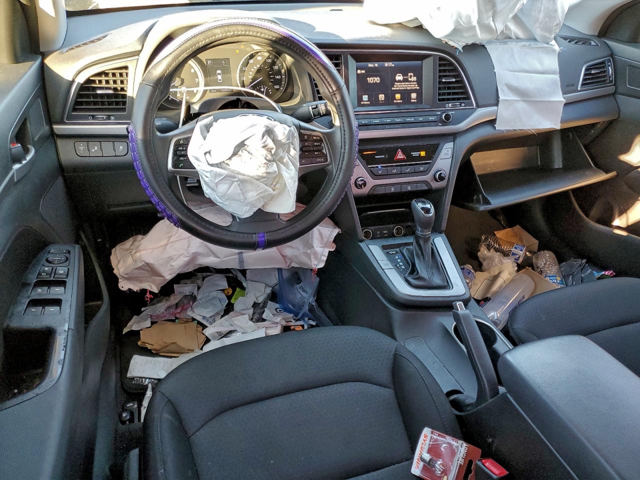 2018 HYUNDAI ELANTRA SEL photo 8