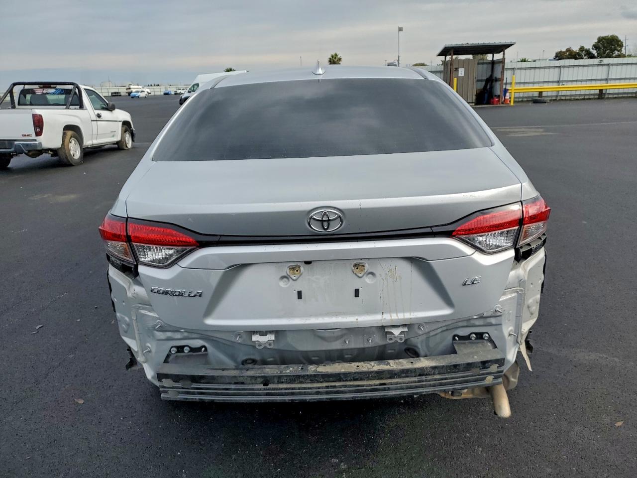2021 TOYOTA COROLLA LE photo 6