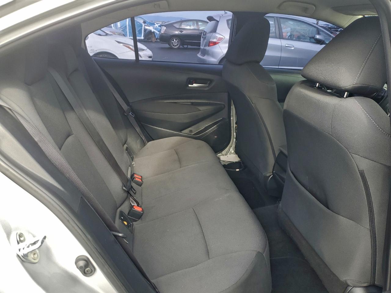 2021 TOYOTA COROLLA LE photo 10
