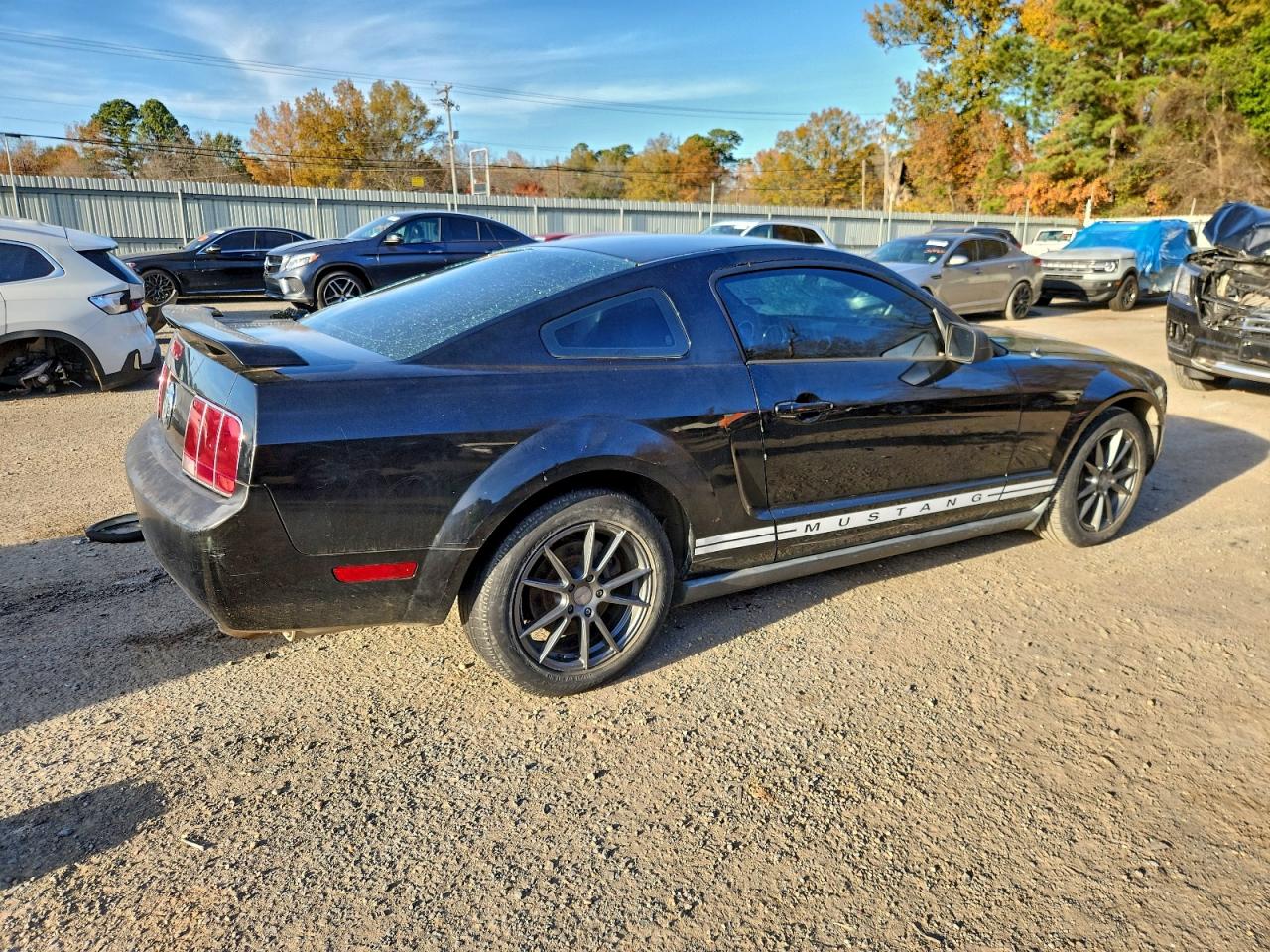 2005 FORD MUSTANG photo 3