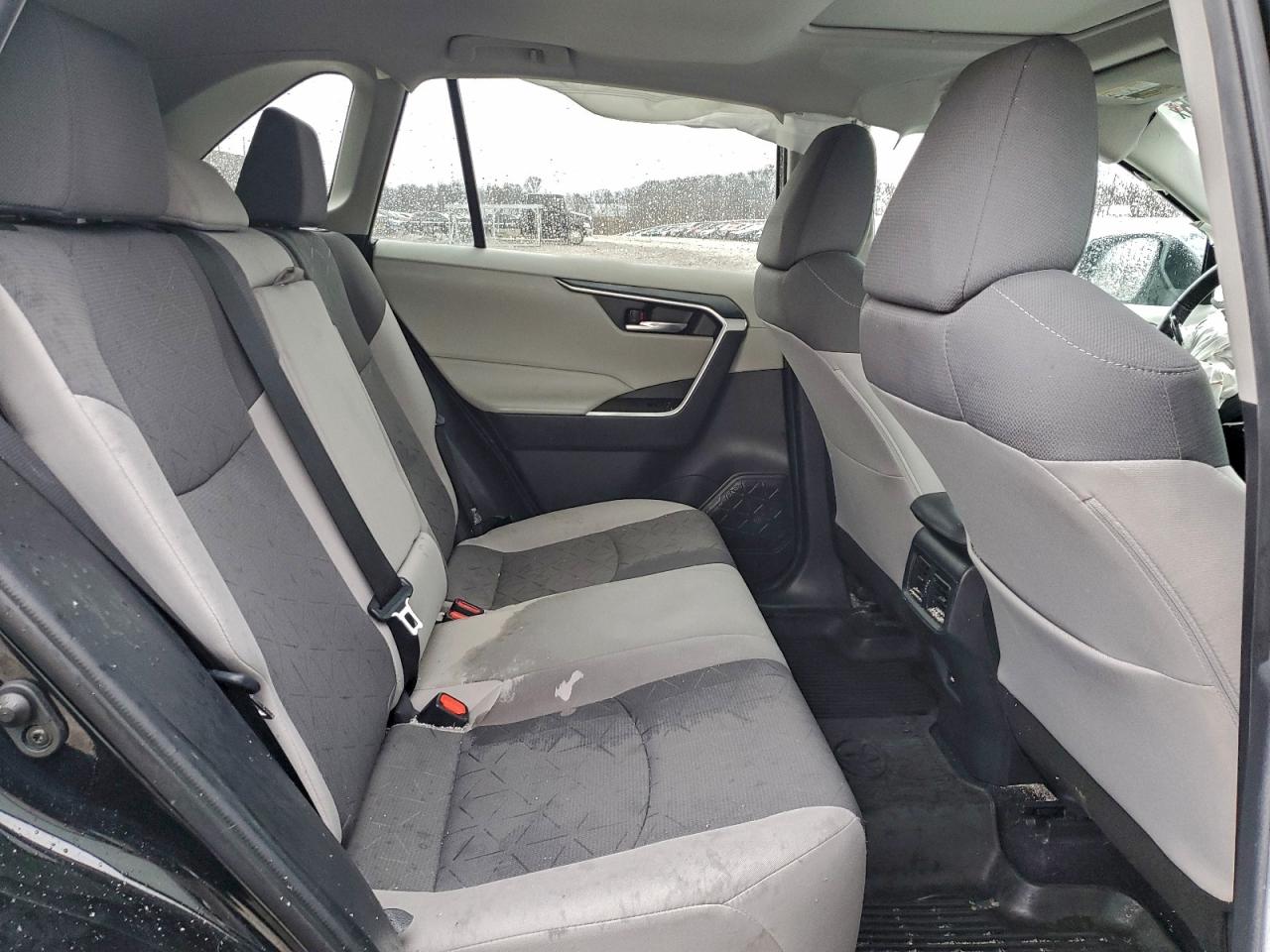 2021 TOYOTA RAV4 XLE photo 11