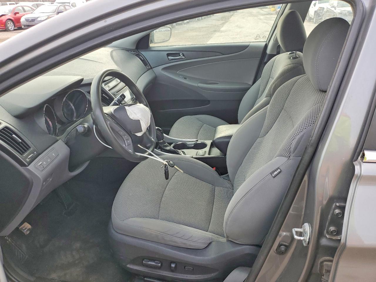 2013 HYUNDAI SONATA GLS photo 13