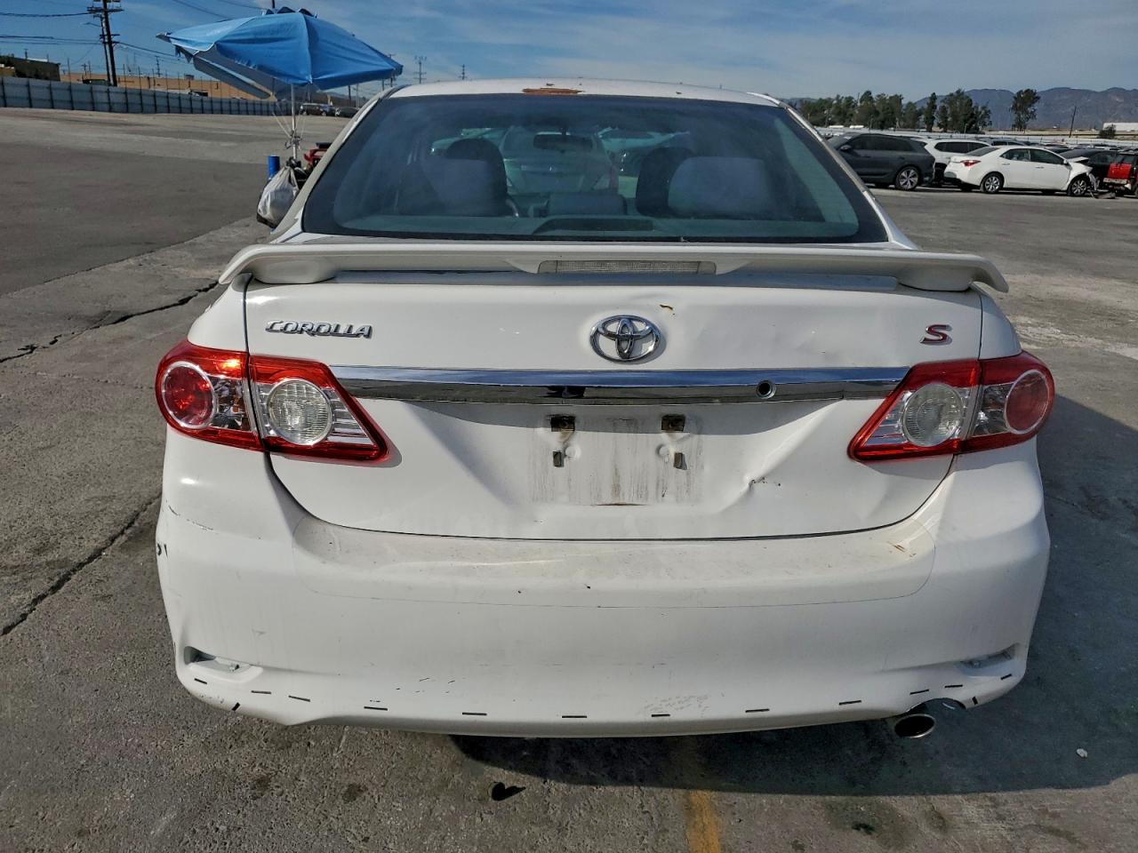 2013 TOYOTA COROLLA BASE photo 6