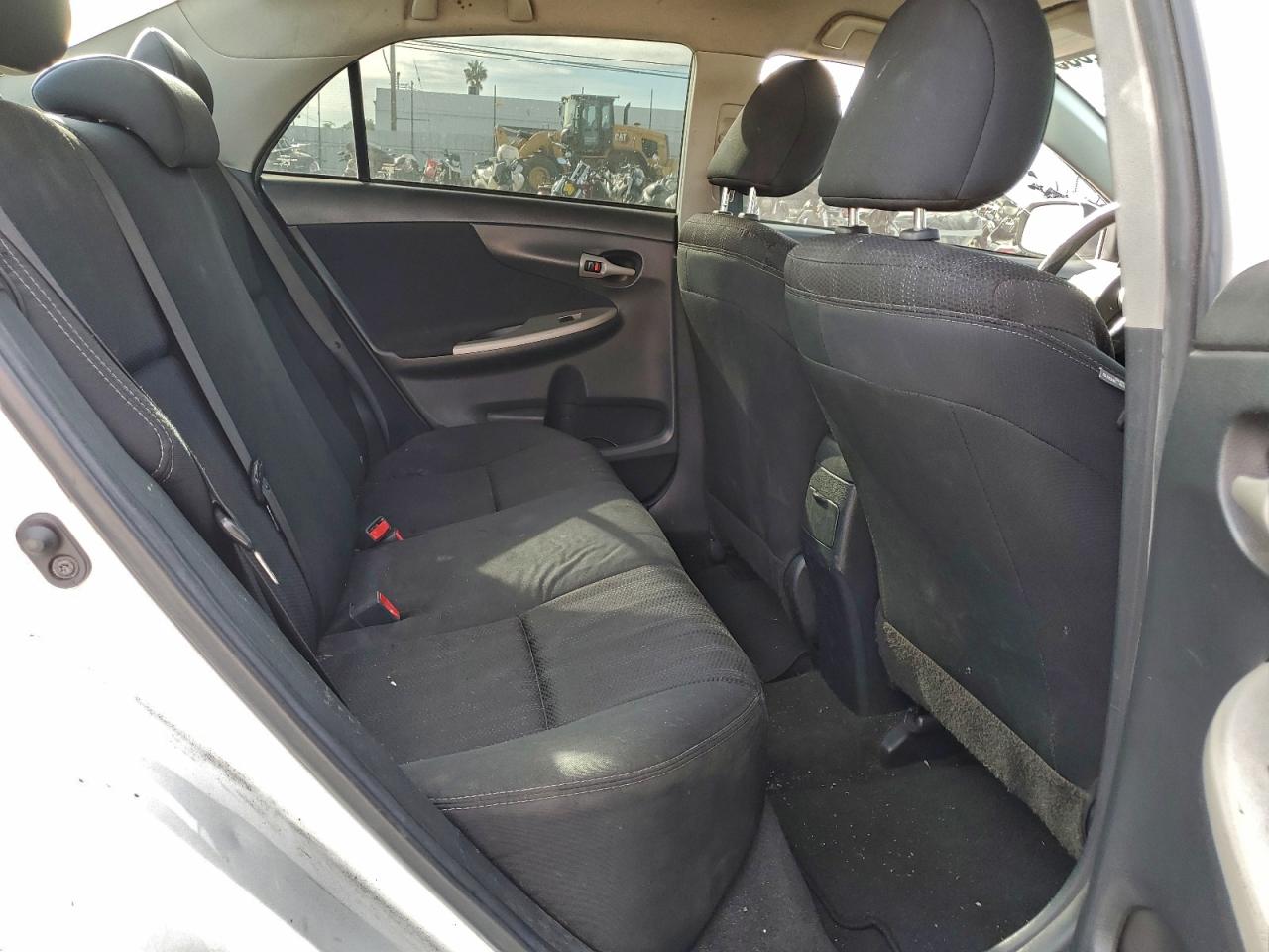 2013 TOYOTA COROLLA BASE photo 10